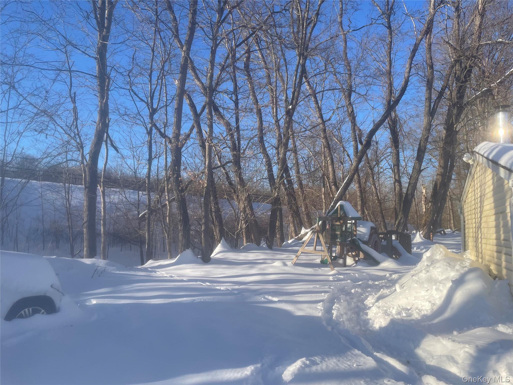 261 Titusville Road Poughkeepsie, NY 12603 - Photo 3 of 19