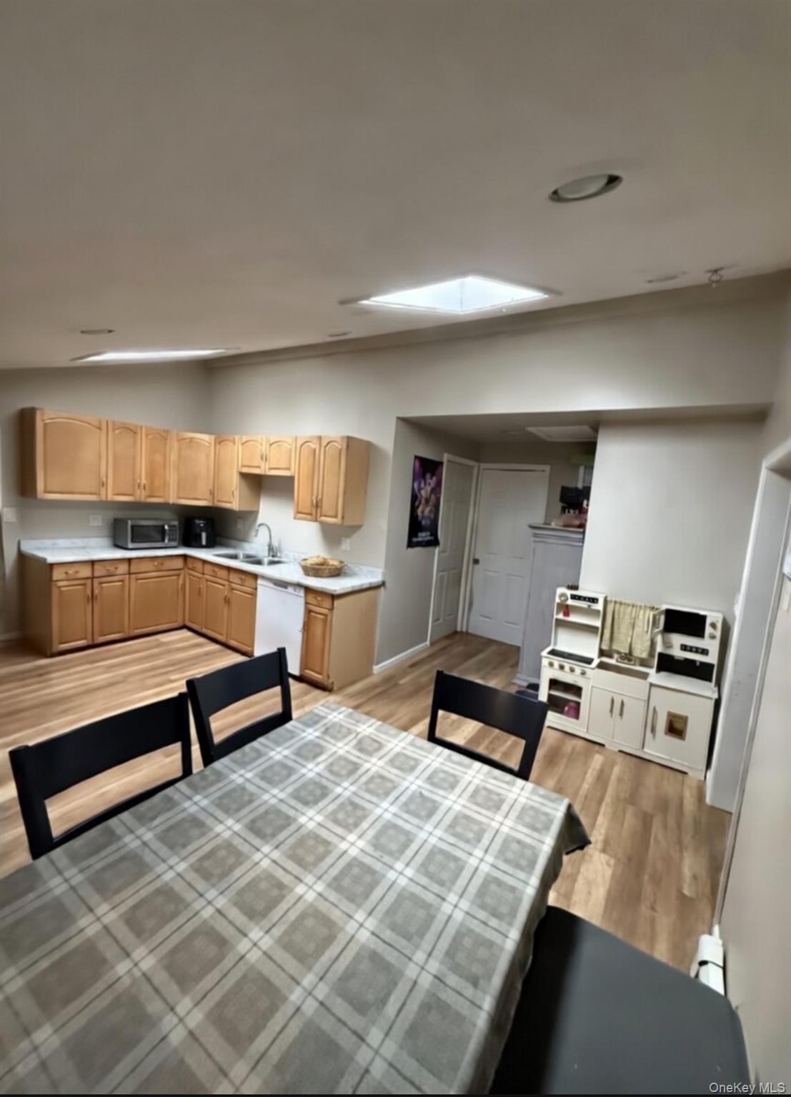 261 Titusville Road Poughkeepsie, NY 12603 - Photo 6 of 14