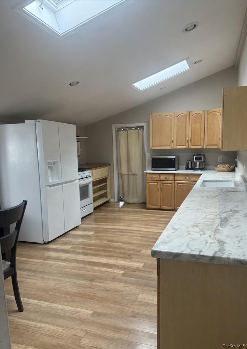261 Titusville Road Poughkeepsie, NY 12603 - Photo 7 of 14