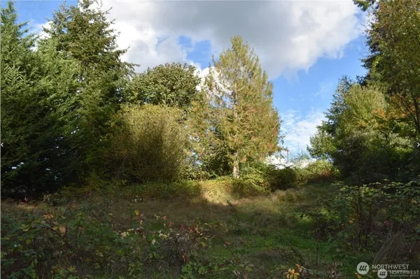 $205,750 | 3413 West Tapps Drive East, Lake Tapps, WA 98391
