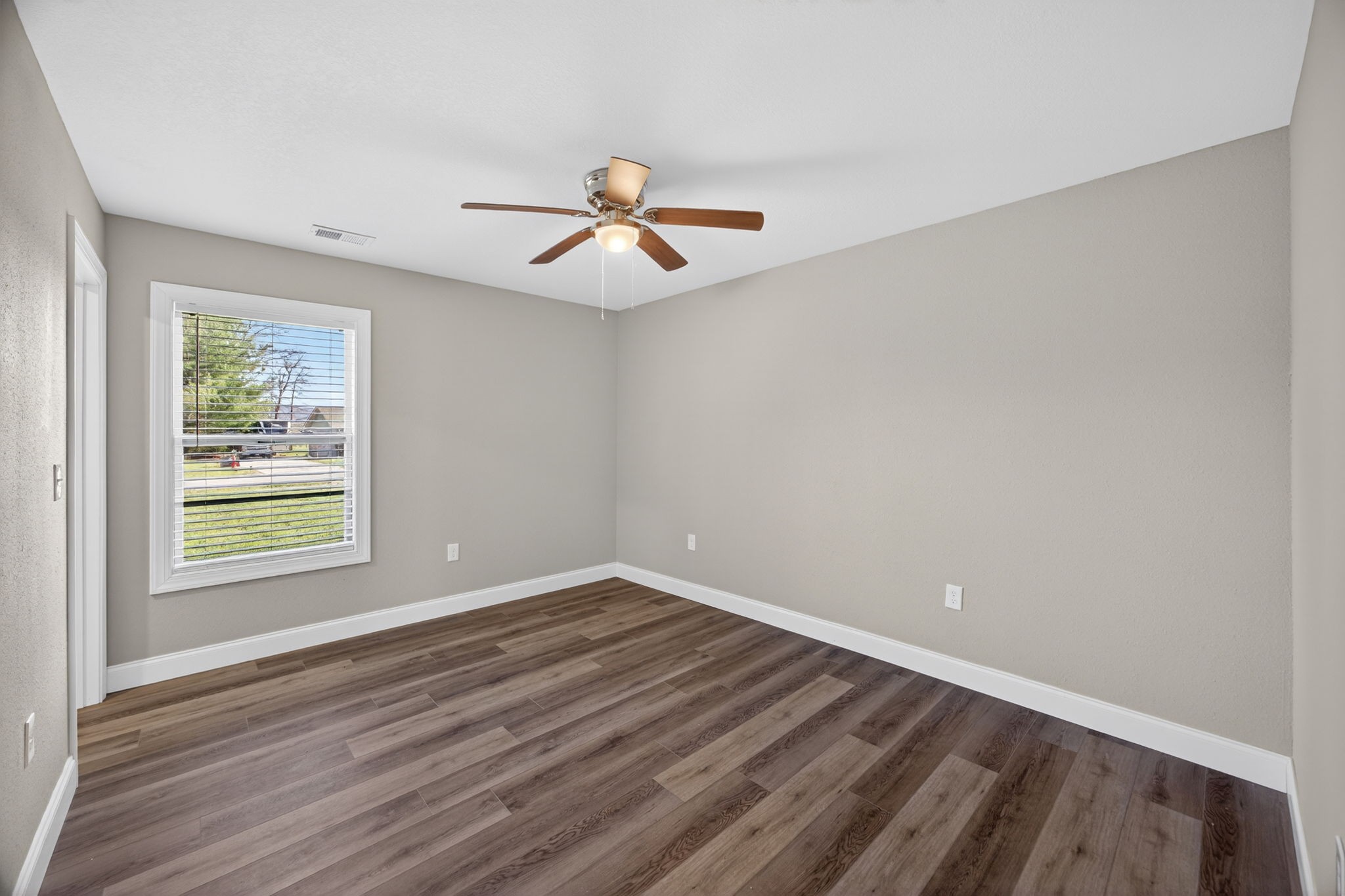 453 Hinch Mountain View Road Crossville, TN 38555 - Photo 15 of 28