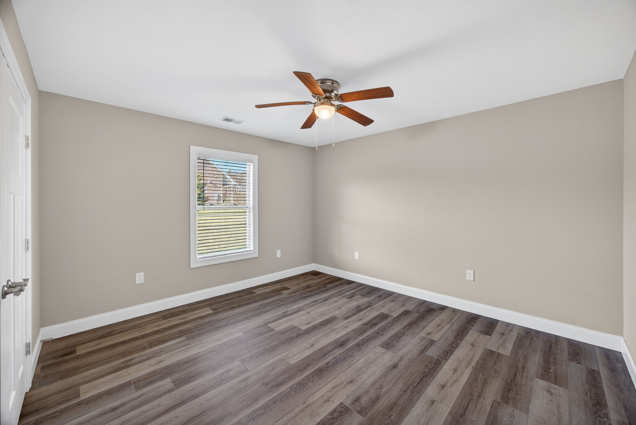 453 Hinch Mountain View Road Crossville, TN 38555 - Photo 17 of 28