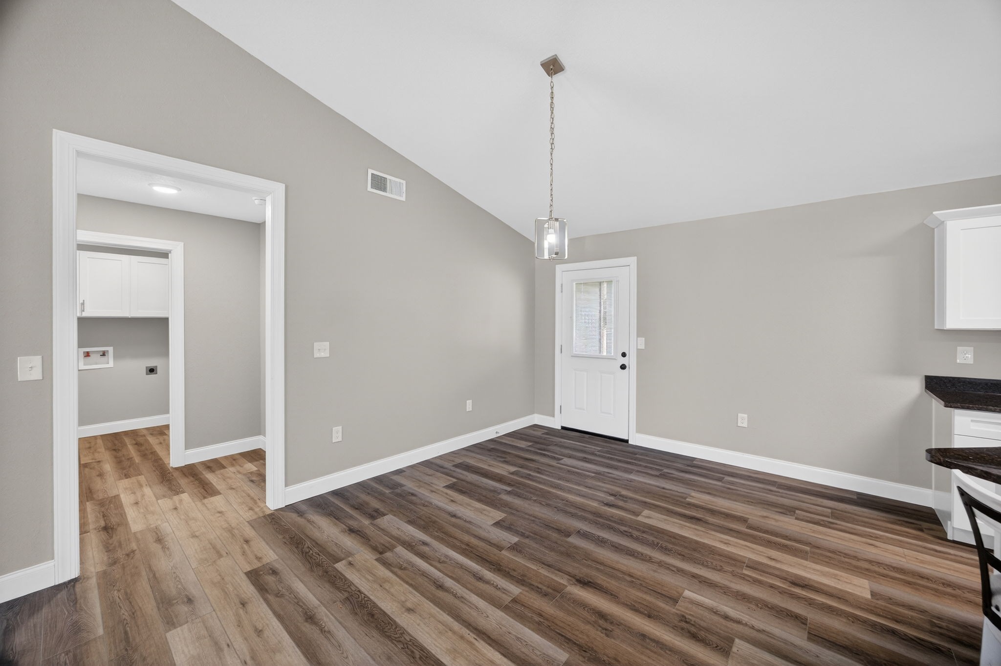 453 Hinch Mountain View Road Crossville, TN 38555 - Photo 5 of 28