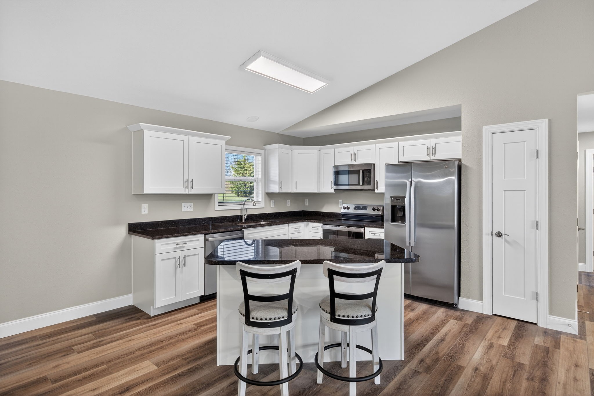 453 Hinch Mountain View Road Crossville, TN 38555 - Photo 6 of 28