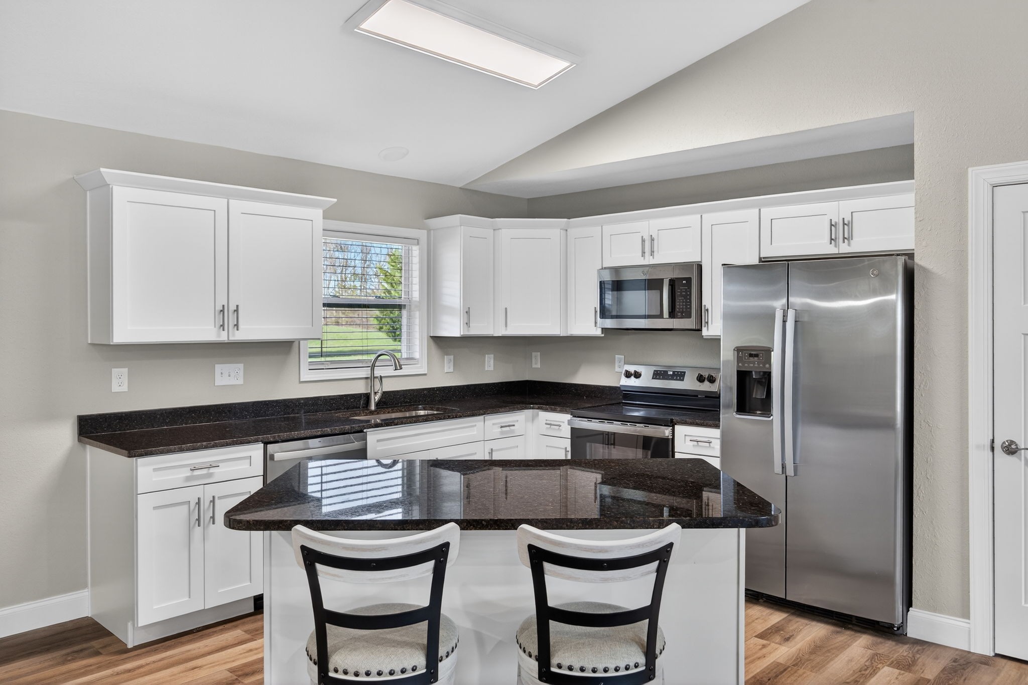 453 Hinch Mountain View Road Crossville, TN 38555 - Photo 8 of 28