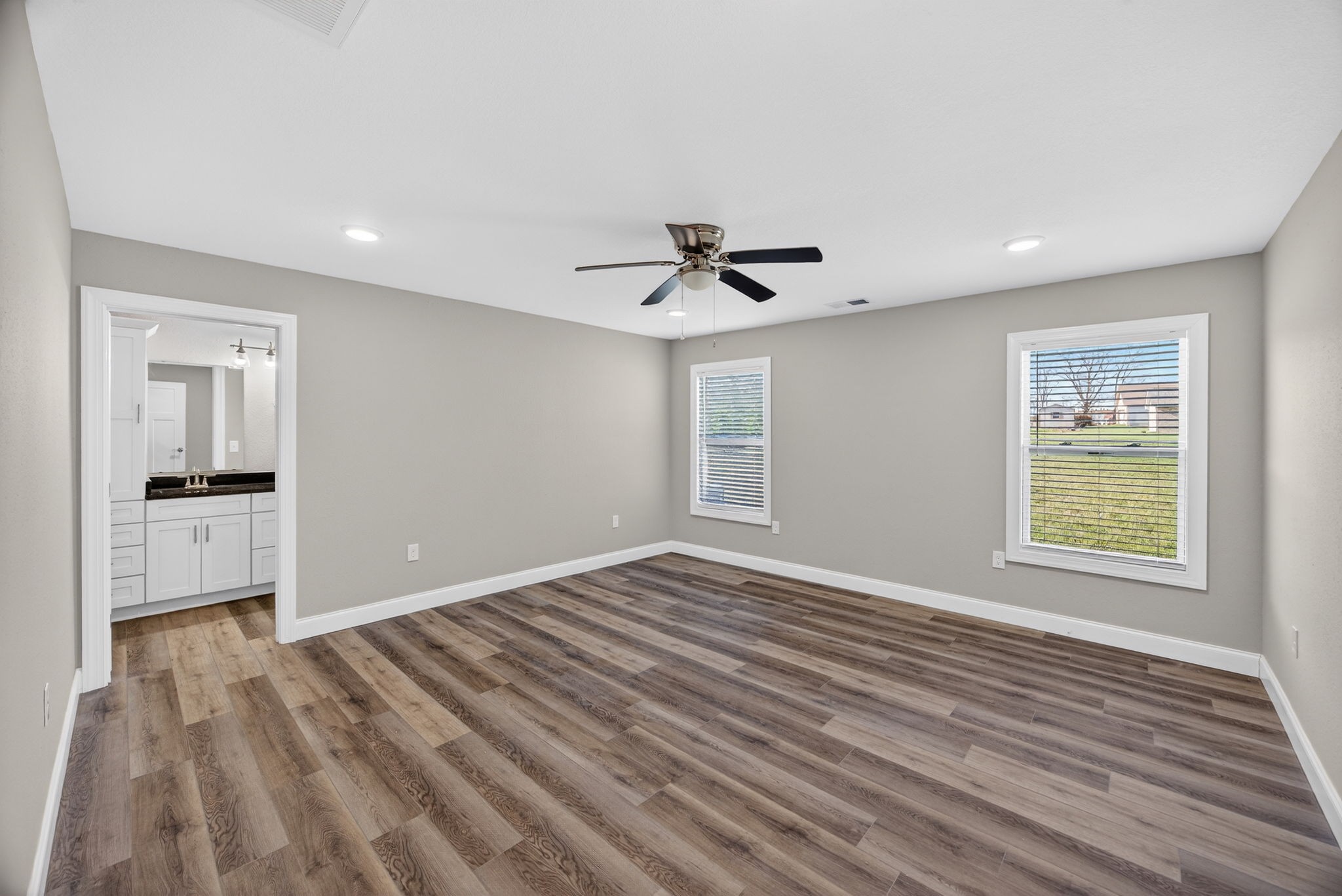 453 Hinch Mountain View Road Crossville, TN 38555 - Photo 9 of 28