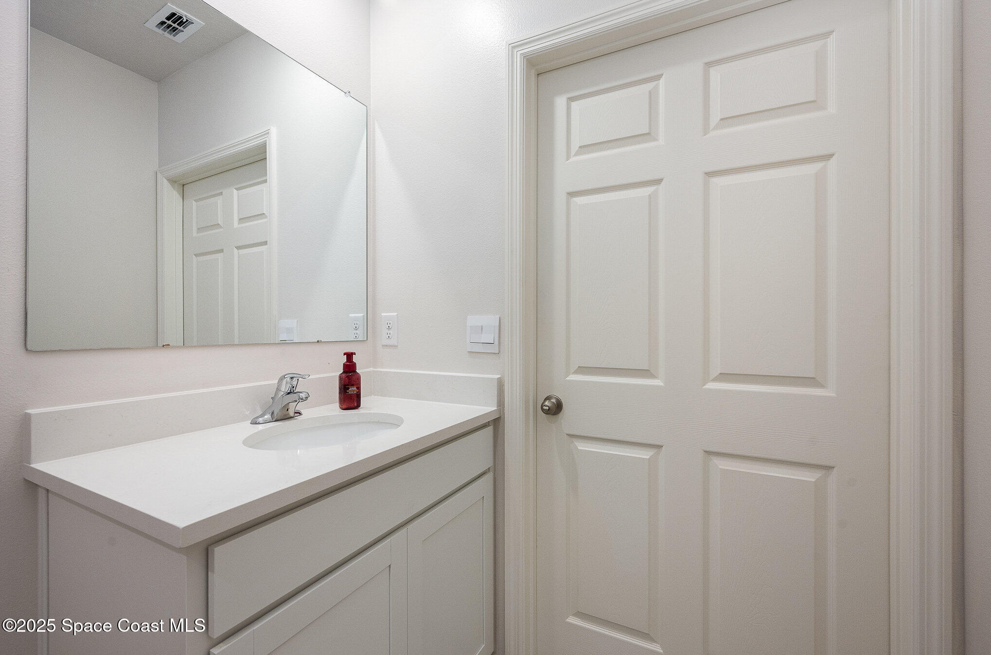 151 Angelo Road Southeast Palm Bay, FL 32909 - Photo 17 of 34 018_dsc_7595-edit_399