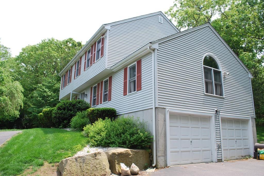 18 Autumn Road Uxbridge, MA 01569 - Photo 3 of 26 Gallery Image 3