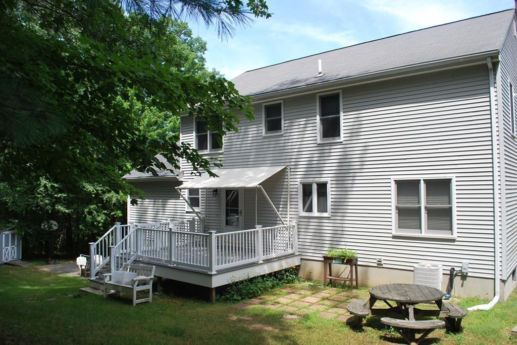 18 Autumn Road Uxbridge, MA 01569 - Photo 4 of 26 Gallery Image 4