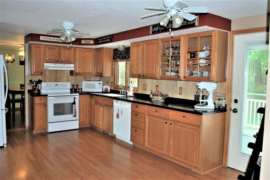 18 Autumn Road Uxbridge, MA 01569 - Photo 10 of 26 Gallery Image 10