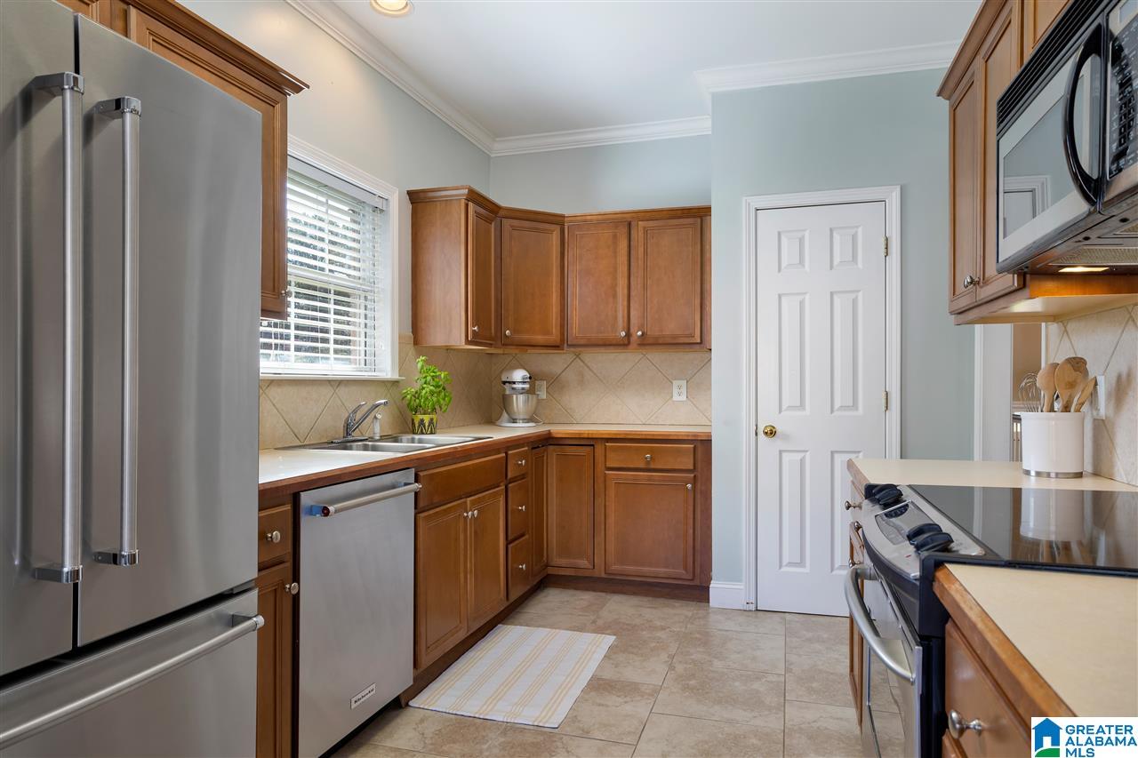 1115 Oak Grove Road Birmingham, AL 35209 - Photo 11 of 32