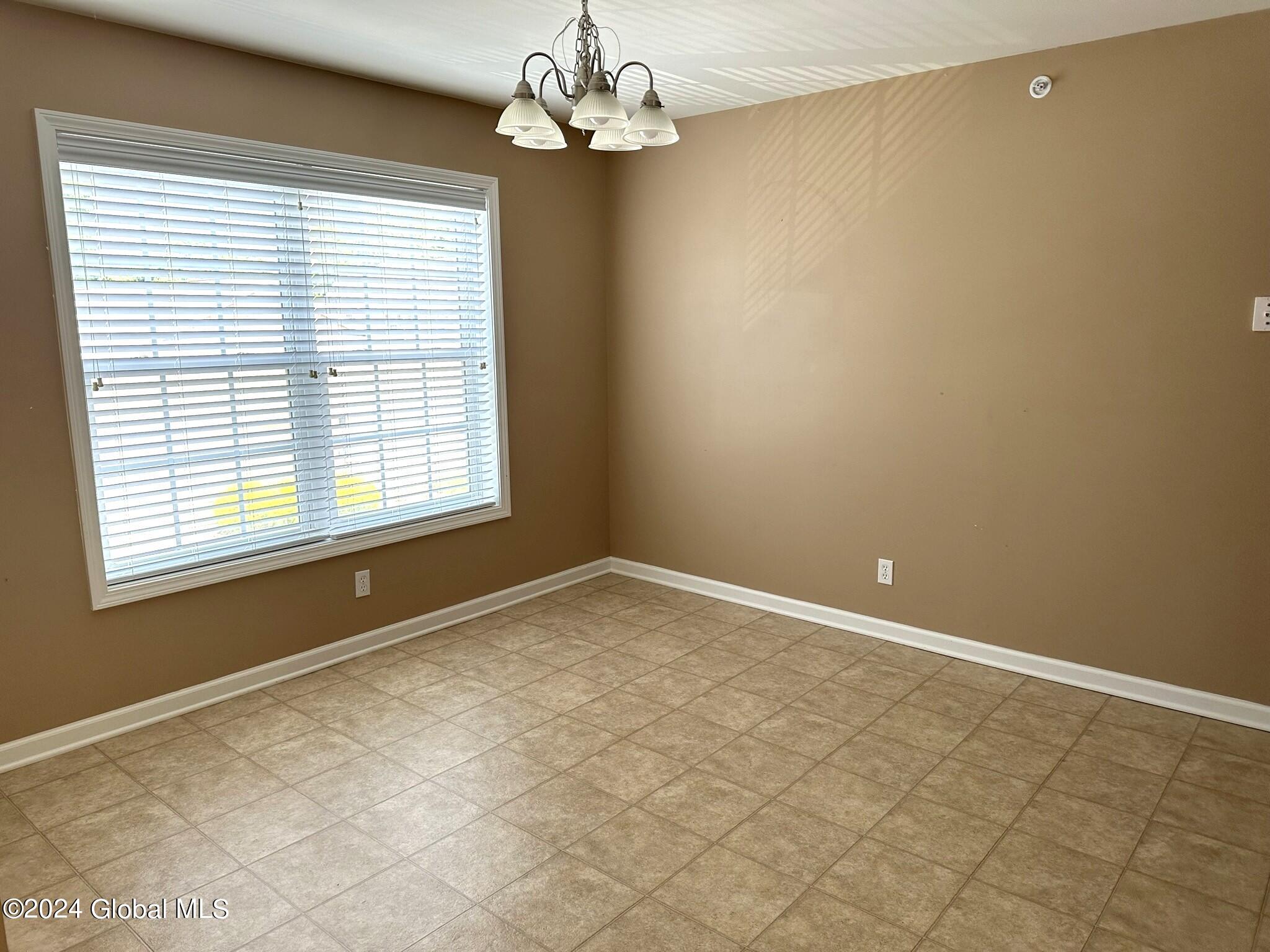 2000 Curry Road, Unit 28 Rotterdam, NY 12303 - Photo 3 of 23 IMG_9129