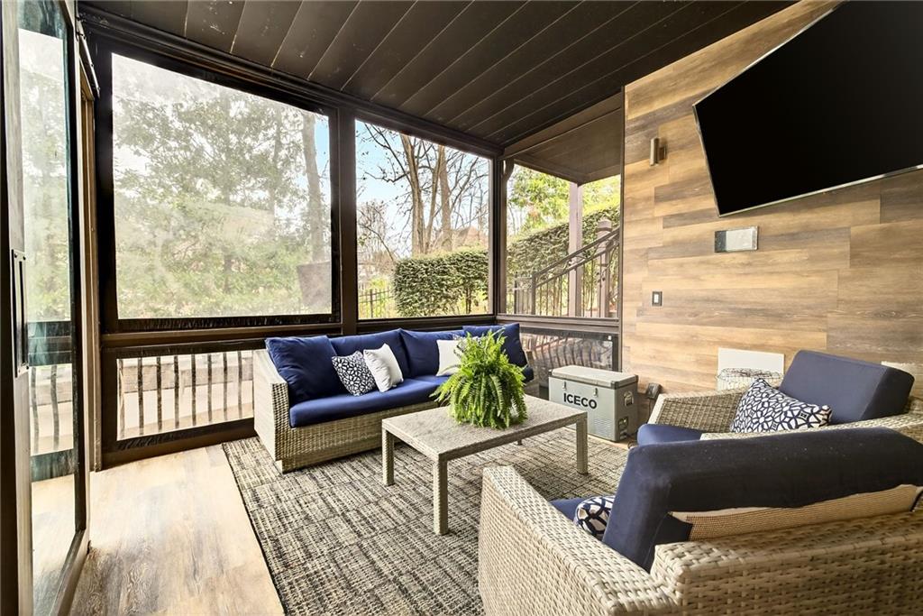 2015 Shaudi Lane Atlanta, GA 30345 - Photo 15 of 85
