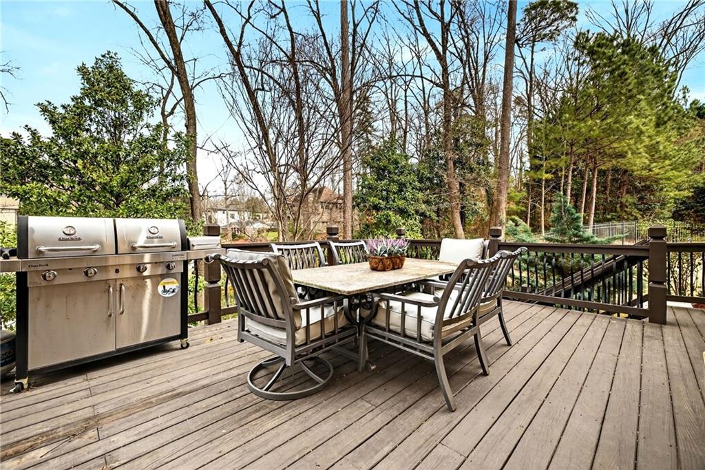 2015 Shaudi Lane Atlanta, GA 30345 - Photo 18 of 85