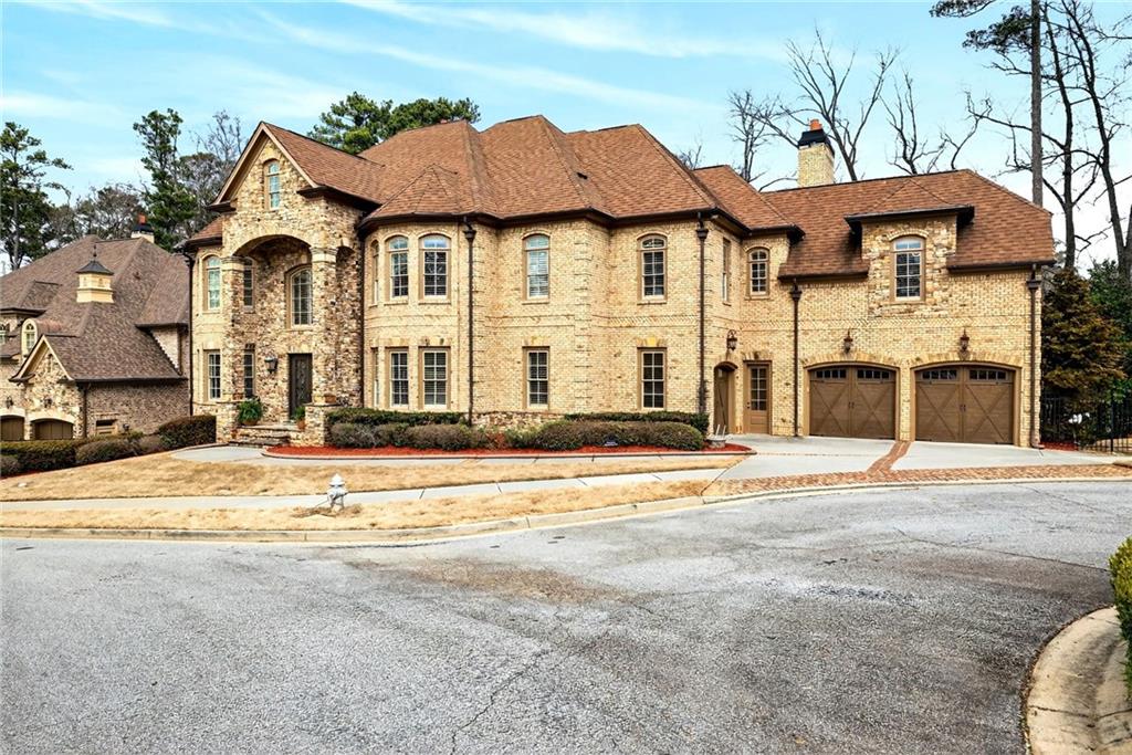 2015 Shaudi Lane Atlanta, GA 30345 - Photo 20 of 85