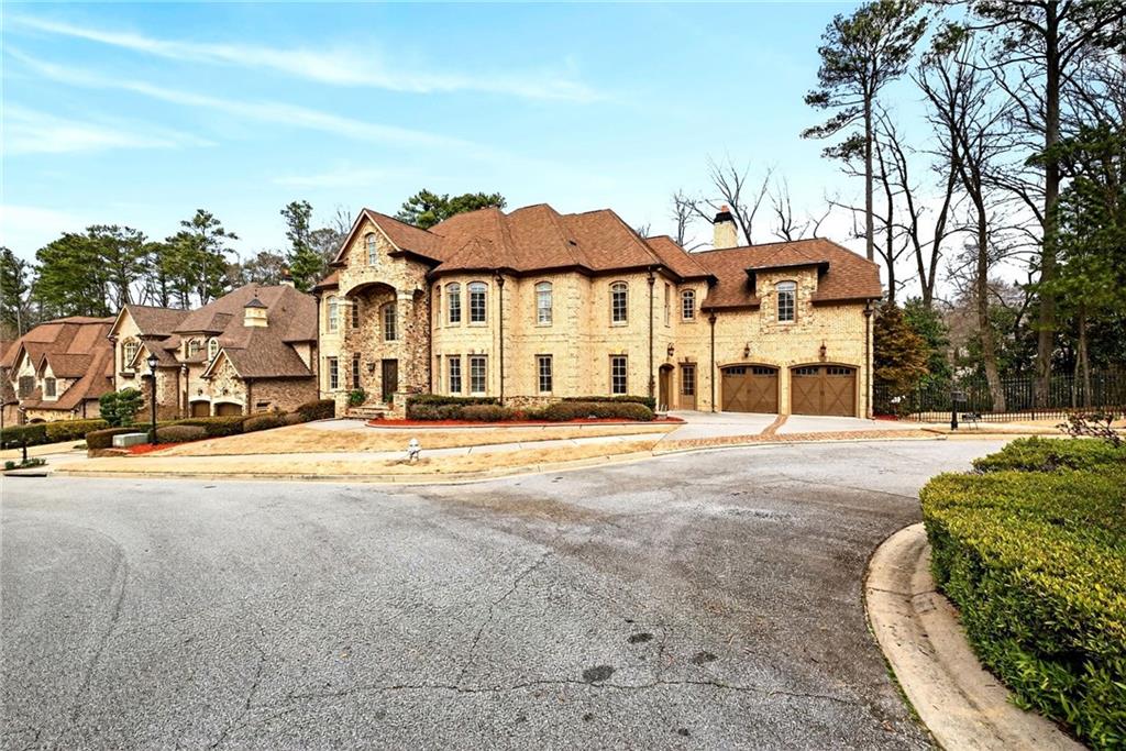 2015 Shaudi Lane Atlanta, GA 30345 - Photo 76 of 85