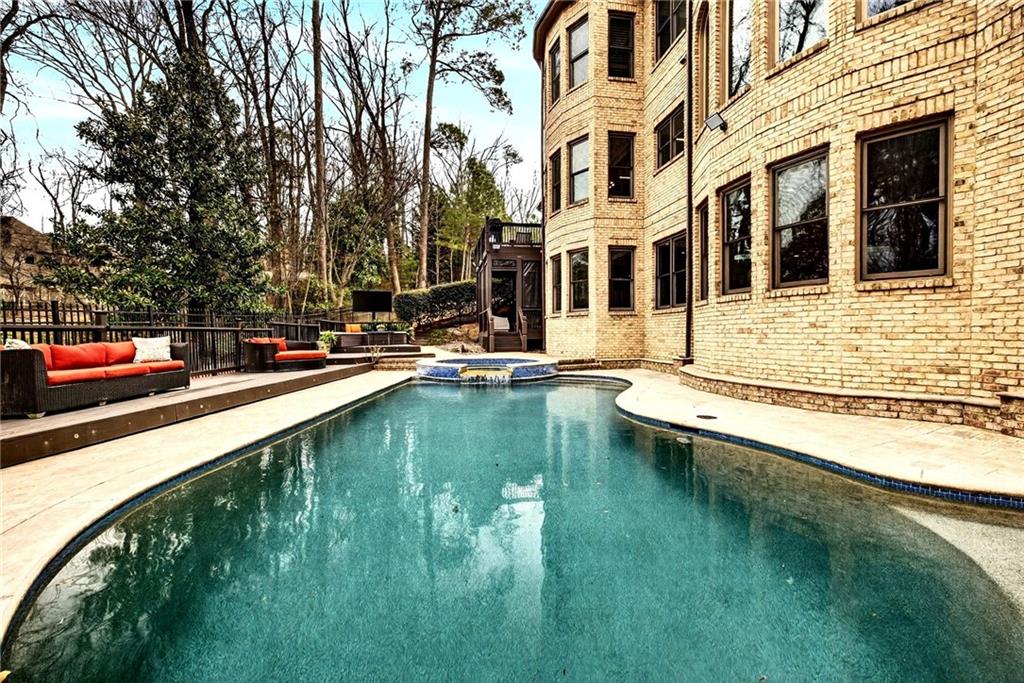 2015 Shaudi Lane Atlanta, GA 30345 - Photo 81 of 85