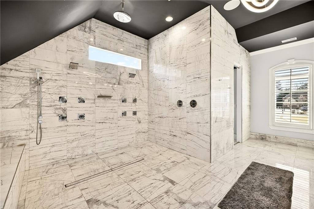 2015 Shaudi Lane Atlanta, GA 30345 - Photo 10 of 85