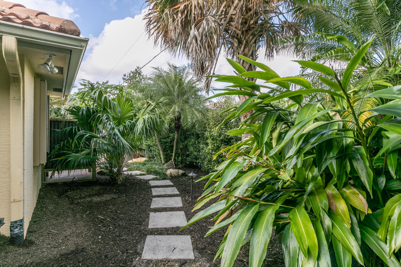 8541 Southeast Quail Ridge Way Hobe Sound, FL 33455 - Photo 35 of 40 untitled-40