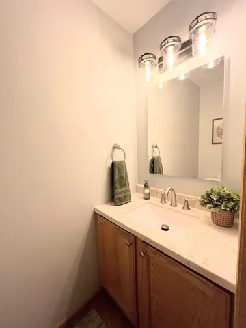 $2,300 | 4669 Centerville Road, St. Paul, MN 55127