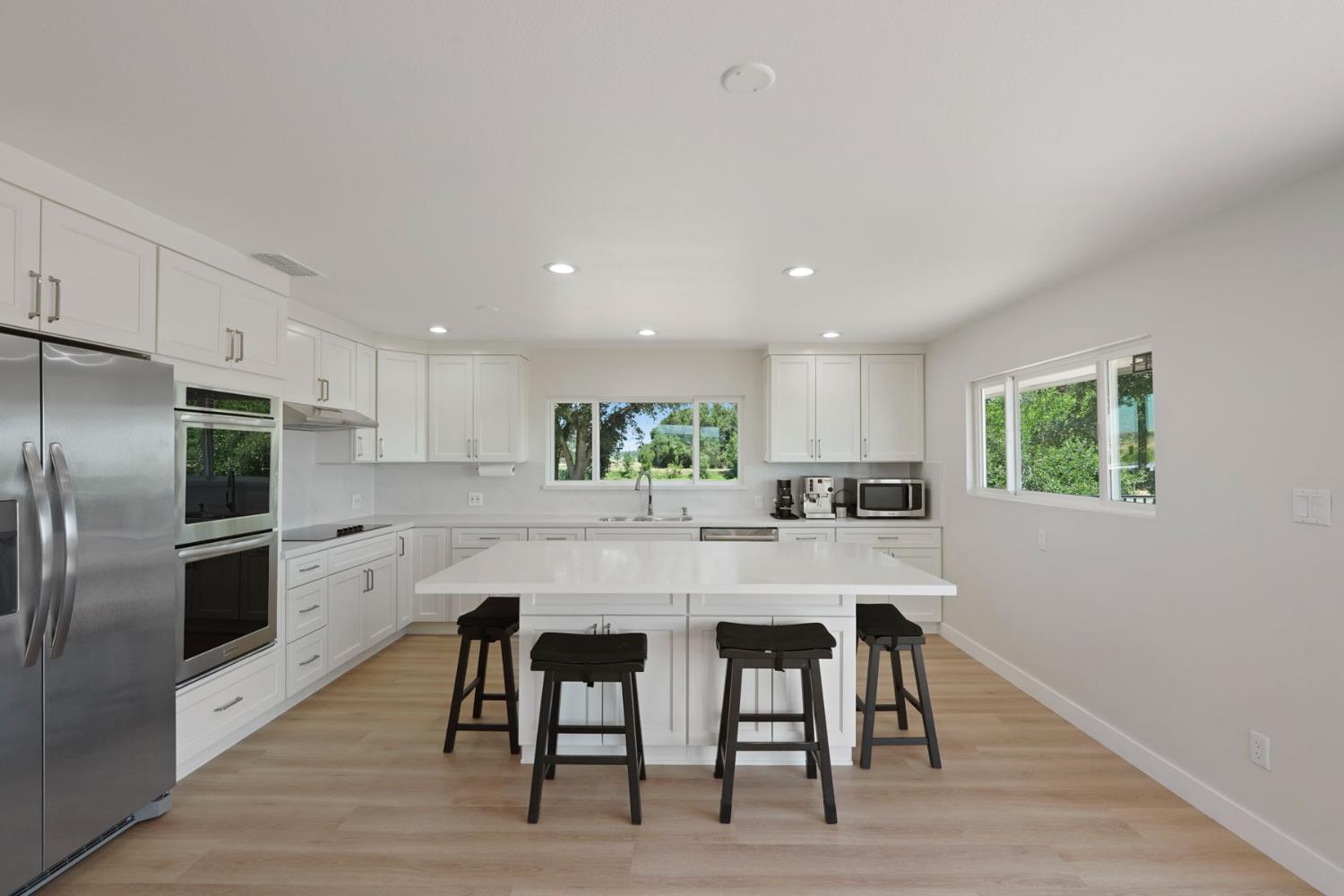 2650 West Twitchell Island Road Rio Vista, CA 94571 - Photo 28 of 60 New cabinets, new quartz countertops, double ovens,