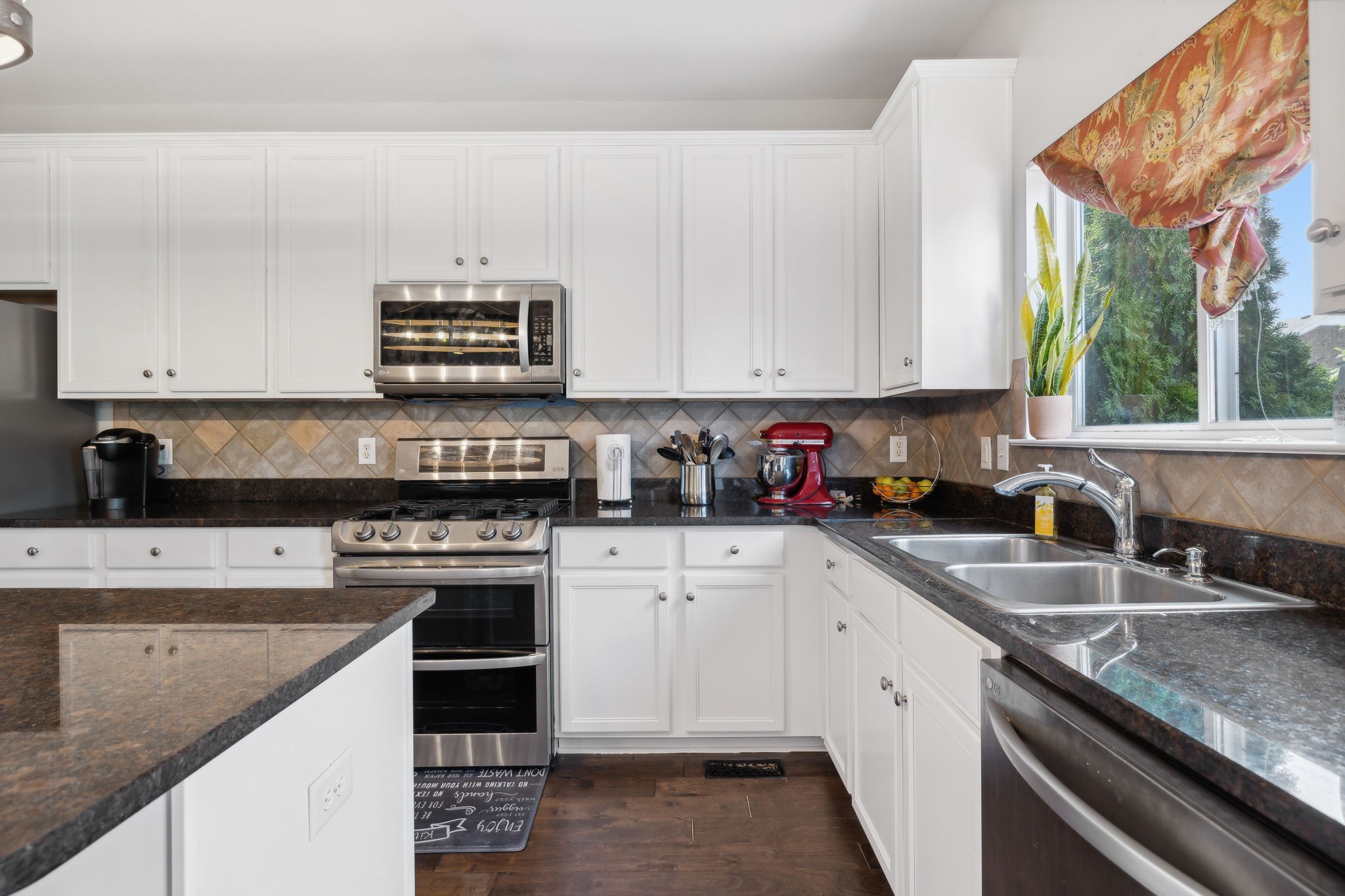 1127 Waverly Place Franklin, TN 37067 - Photo 9 of 25