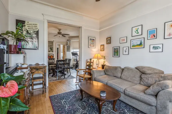 $2,795 | 3140 North Kenmore Avenue, Unit 3, Chicago, IL 60657