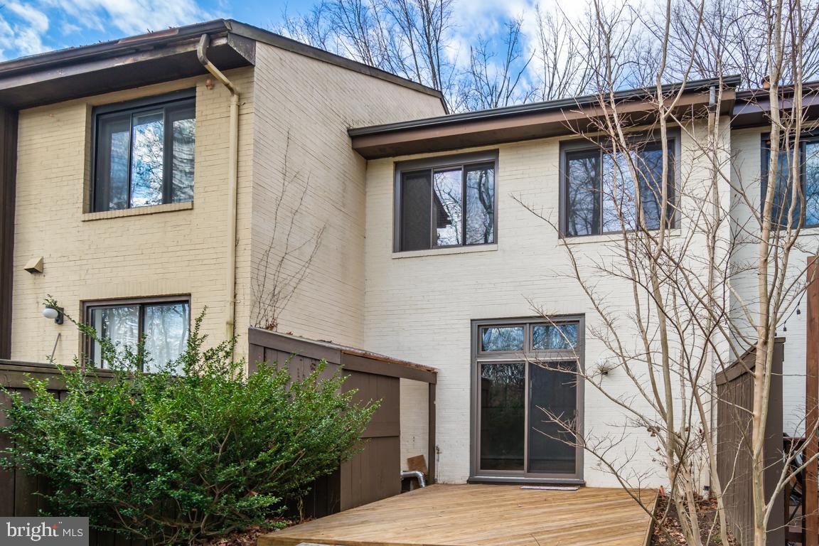 2015 Golf Course Drive Reston, VA 20191 - Photo 41 of 42