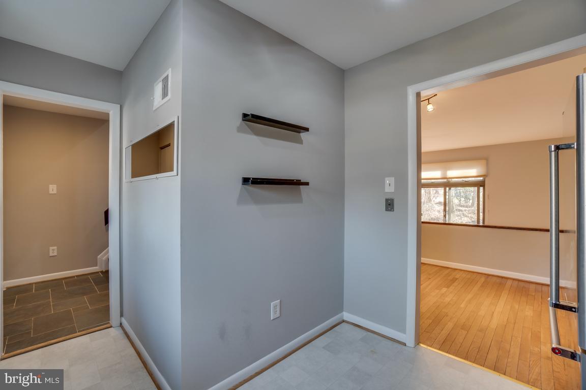 2015 Golf Course Drive Reston, VA 20191 - Photo 7 of 42