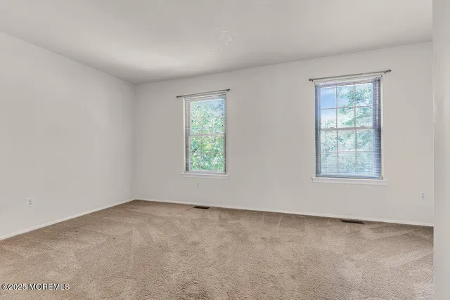 $429,000 | 108 Dundee Court, Aberdeen, NJ 07747