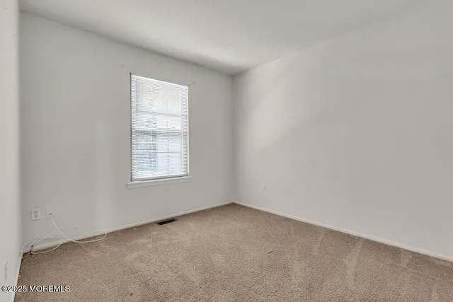 $429,000 | 108 Dundee Court, Aberdeen, NJ 07747