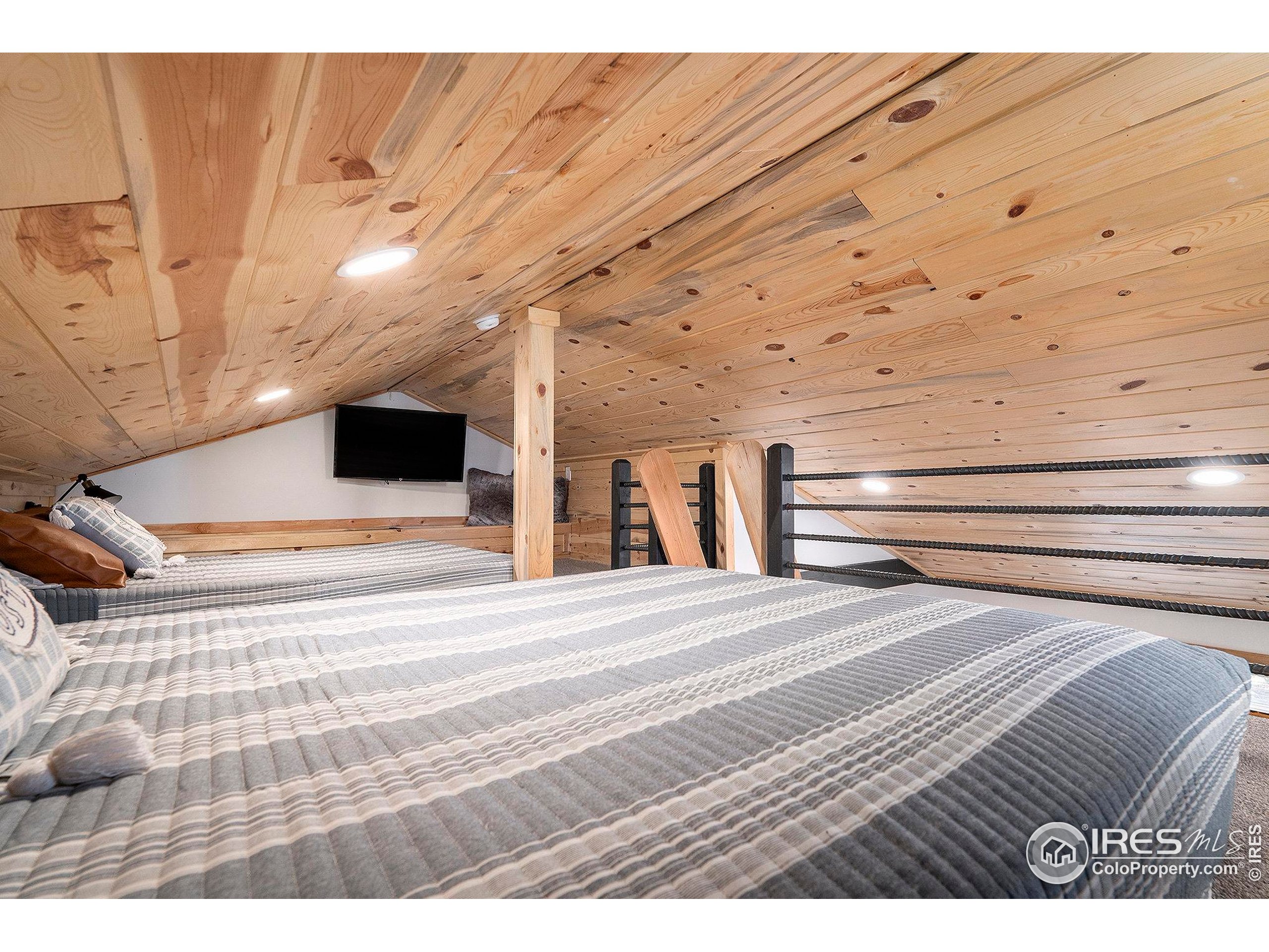 654 Piaute Way Como, CO 80432 - Photo 17 of 25 a view of a bedroom