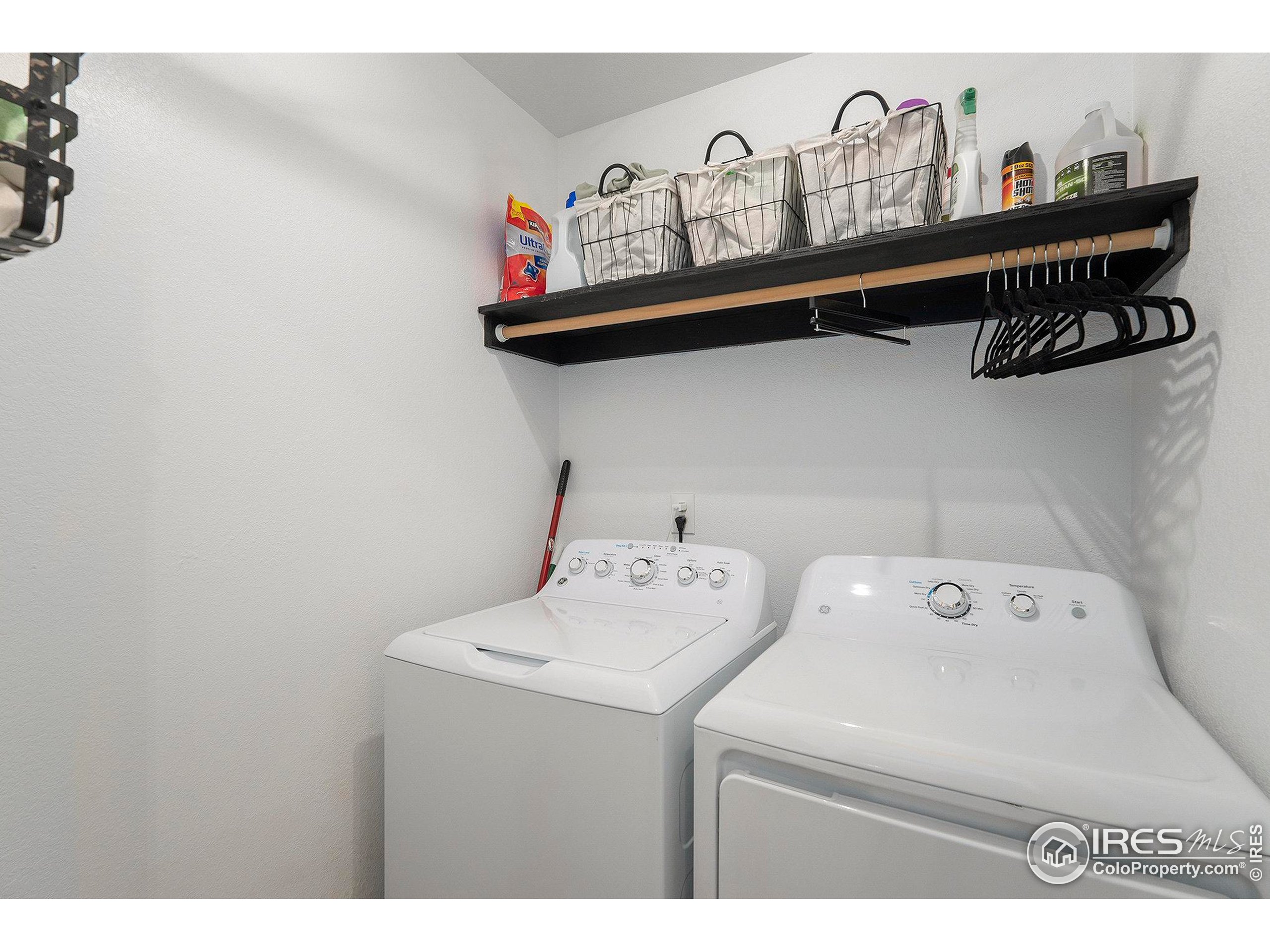 654 Piaute Way Como, CO 80432 - Photo 19 of 25 a utility room with dryer and washer