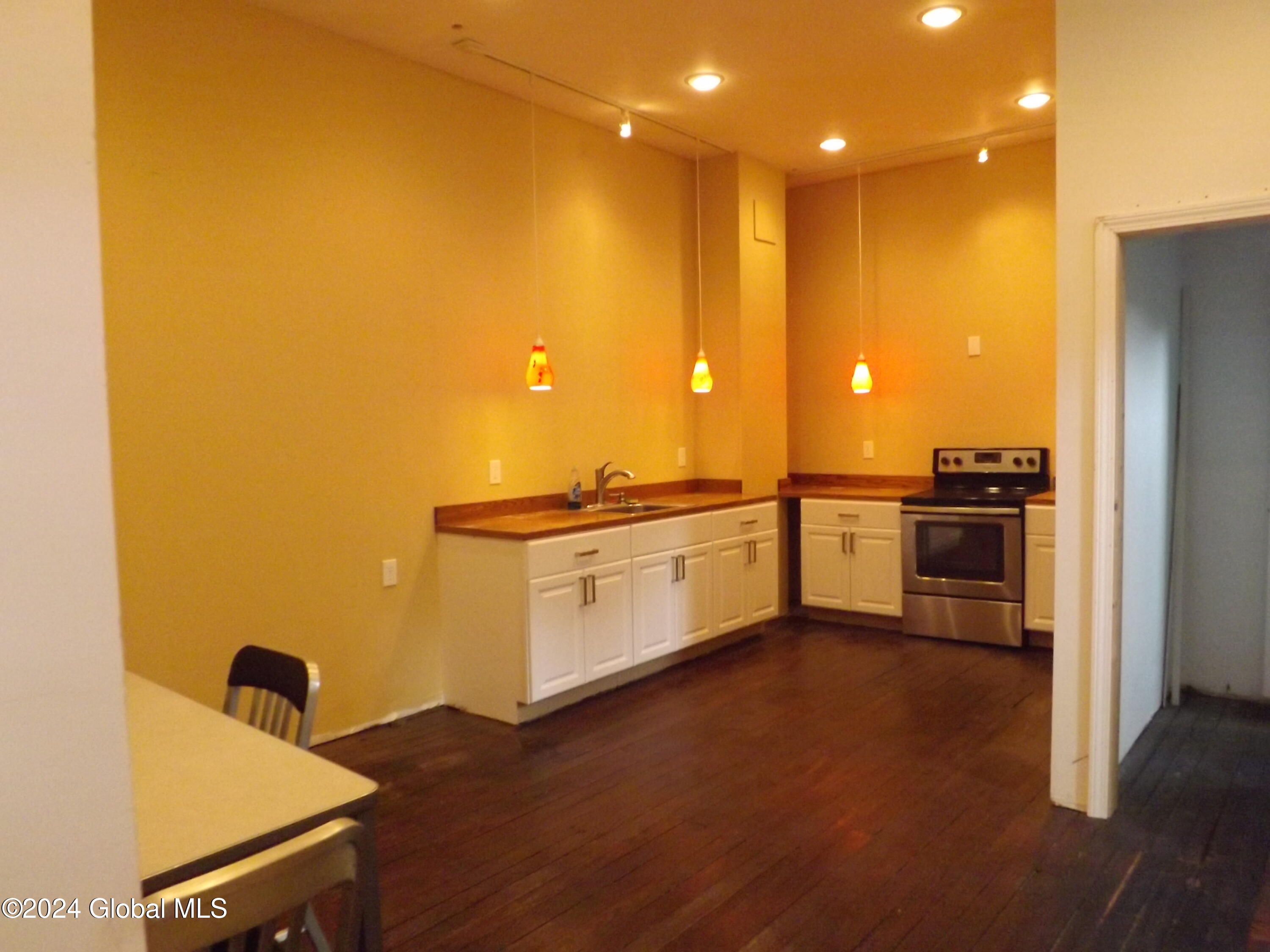 9 Broadway Schenectady, NY 12305 - Photo 12 of 33 1B