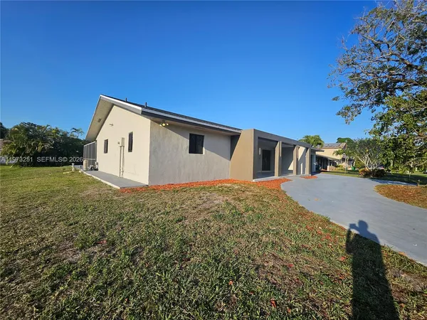 $899,000 | 11761 Northwest 27th Court, Plantation, FL 33323