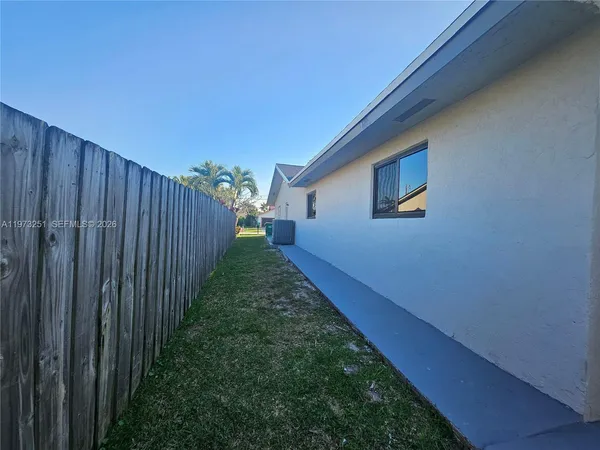 $899,000 | 11761 Northwest 27th Court, Plantation, FL 33323