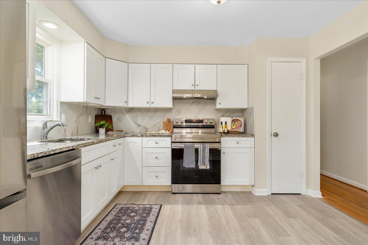 8004 Malcolm Road Clinton, MD 20735 - Photo 11 of 34