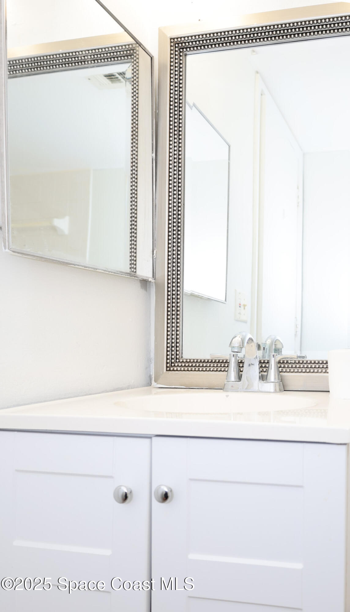 1680 Sunny Brook Lane, Unit J103 Palm Bay, FL 32905 - Photo 12 of 19 Bathroom