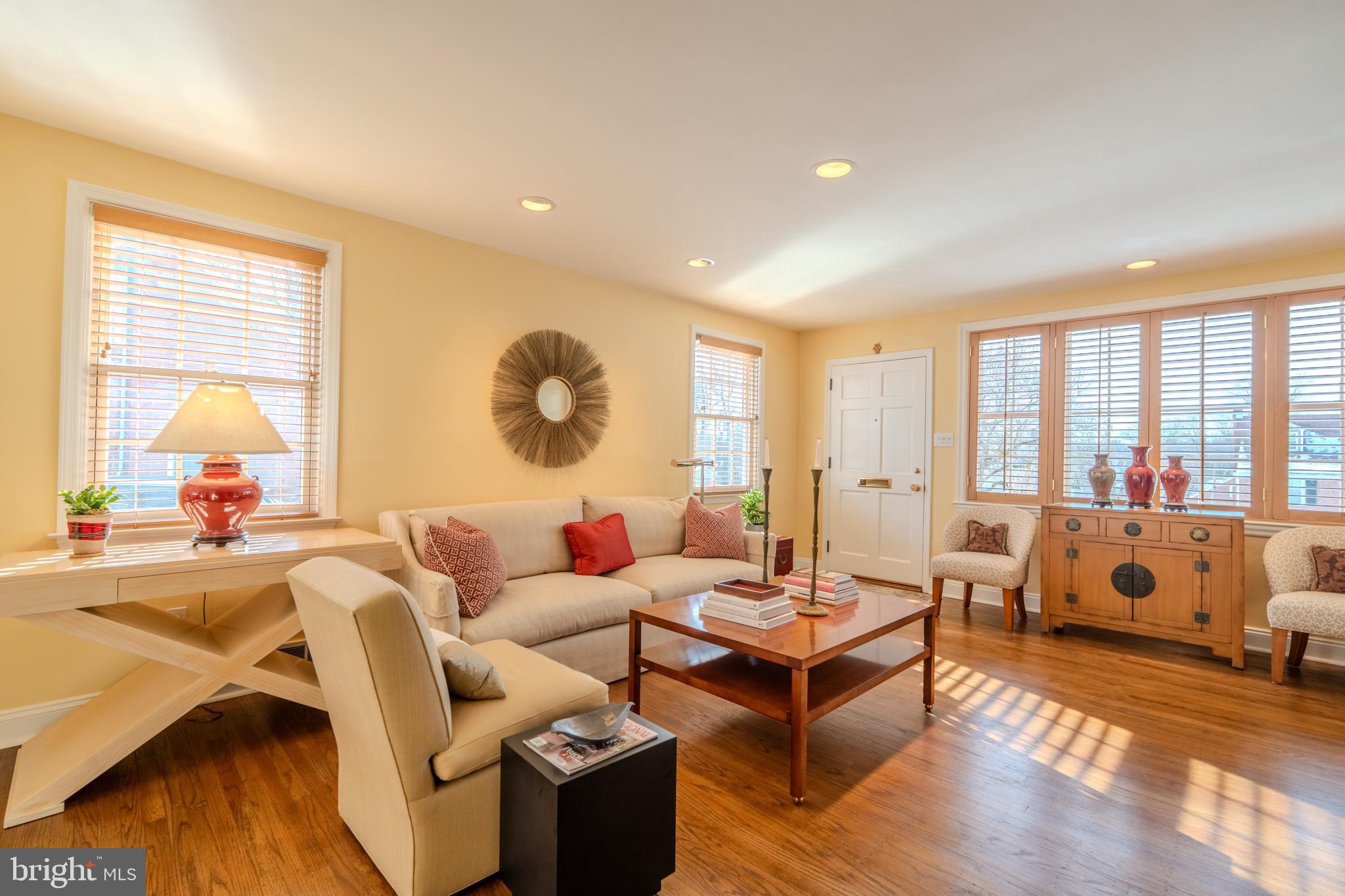 173 Hillview Drive Springfield, PA 19064 - Photo 3 of 50 a living room with furniture and a large window