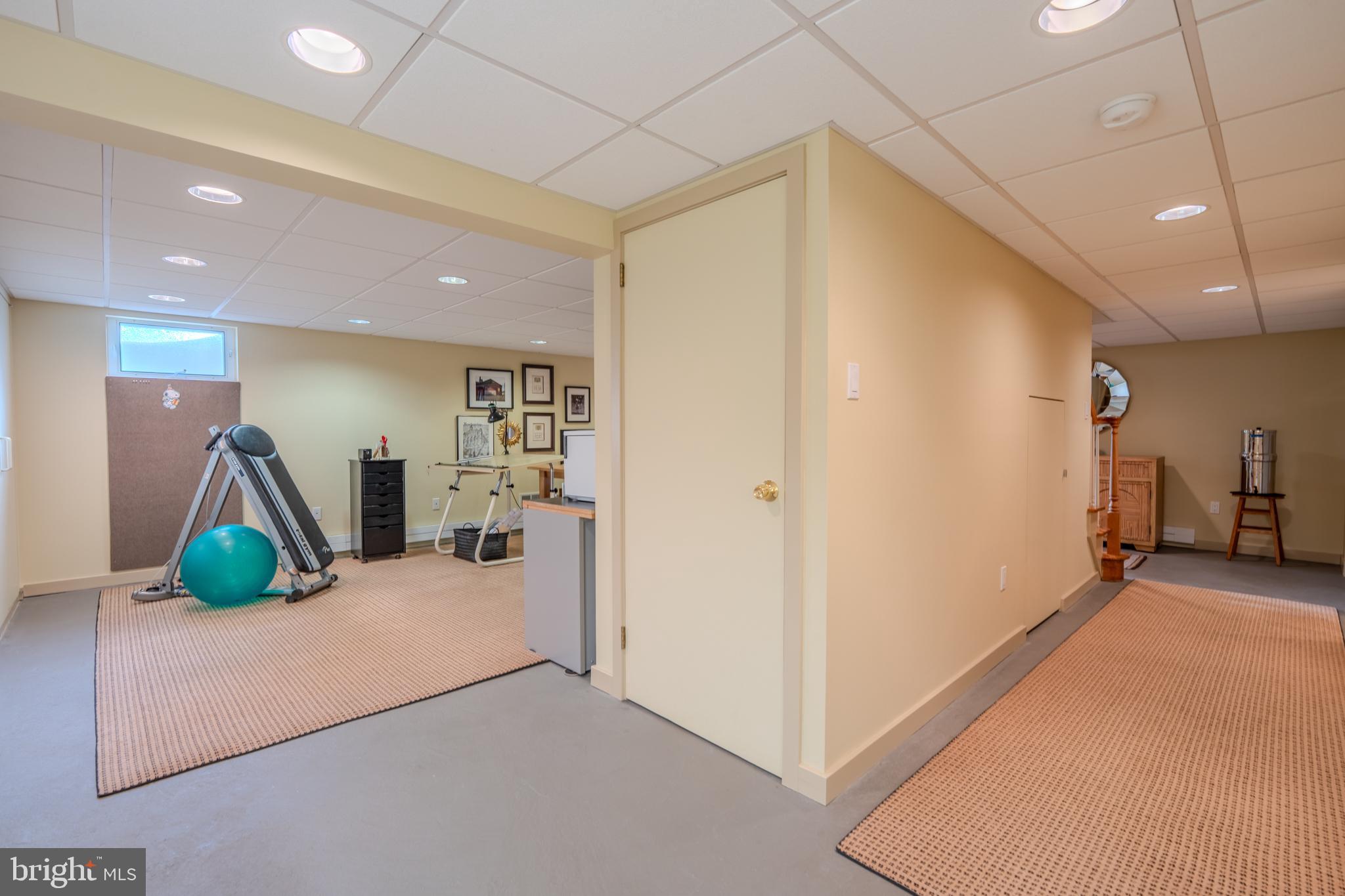 173 Hillview Drive Springfield, PA 19064 - Photo 33 of 50 a view of a livingroom with furniture and an empty room