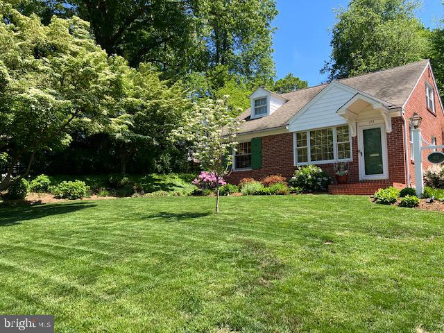173 Hillview Drive Springfield, PA 19064 - Photo 43 of 50 a front view of house with yard and green space