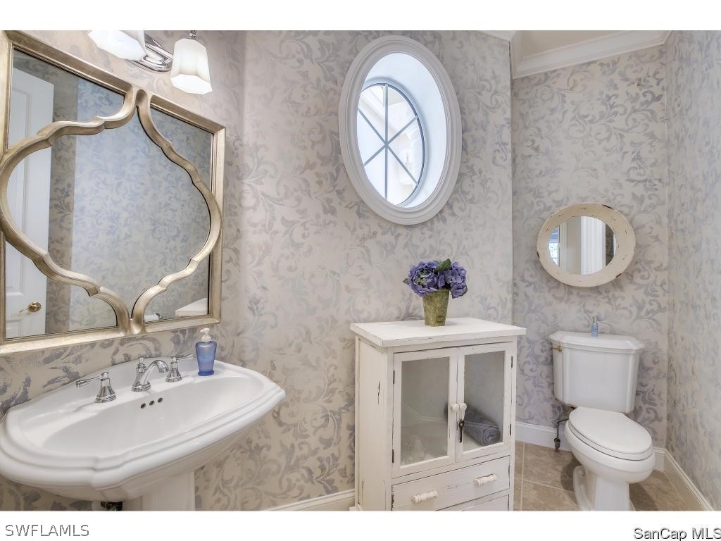 2739 Wulfert Road Sanibel, FL 33957 - Photo 24 of 35 Gallery Image 24