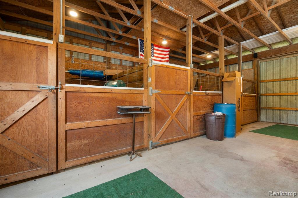 3310 Middle Road Highland, MI 48357 - Photo 35 of 45