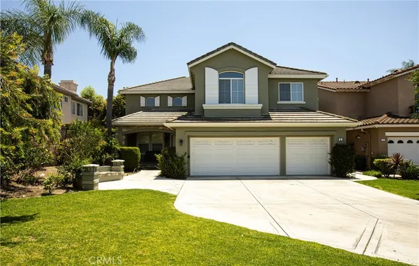a view of a house with a outdoor space