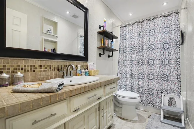 $299,900 | 5103 Utah Street, Greenville, TX 75402