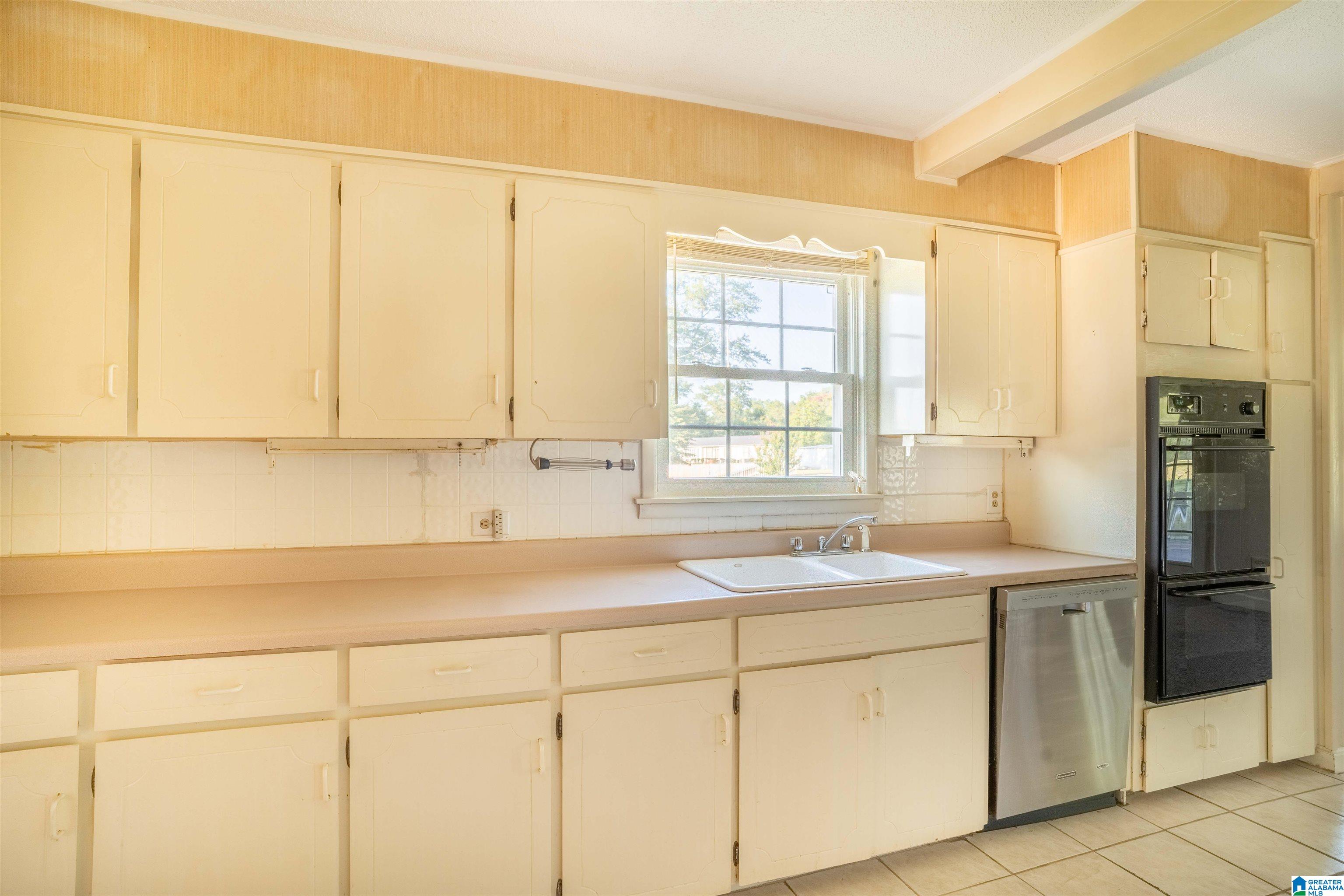 1107 Pelham Road North Jacksonville, AL 36265 - Photo 8 of 19