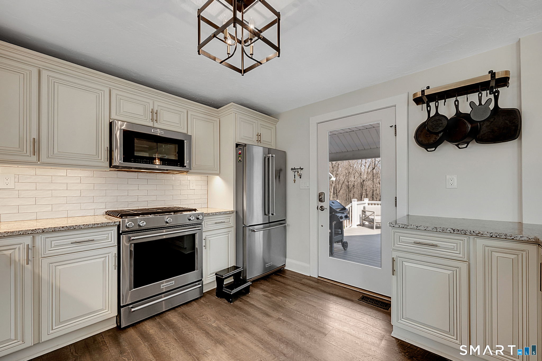 408 Breakneck Hill Road Middlebury, CT 06762 - Photo 4 of 30