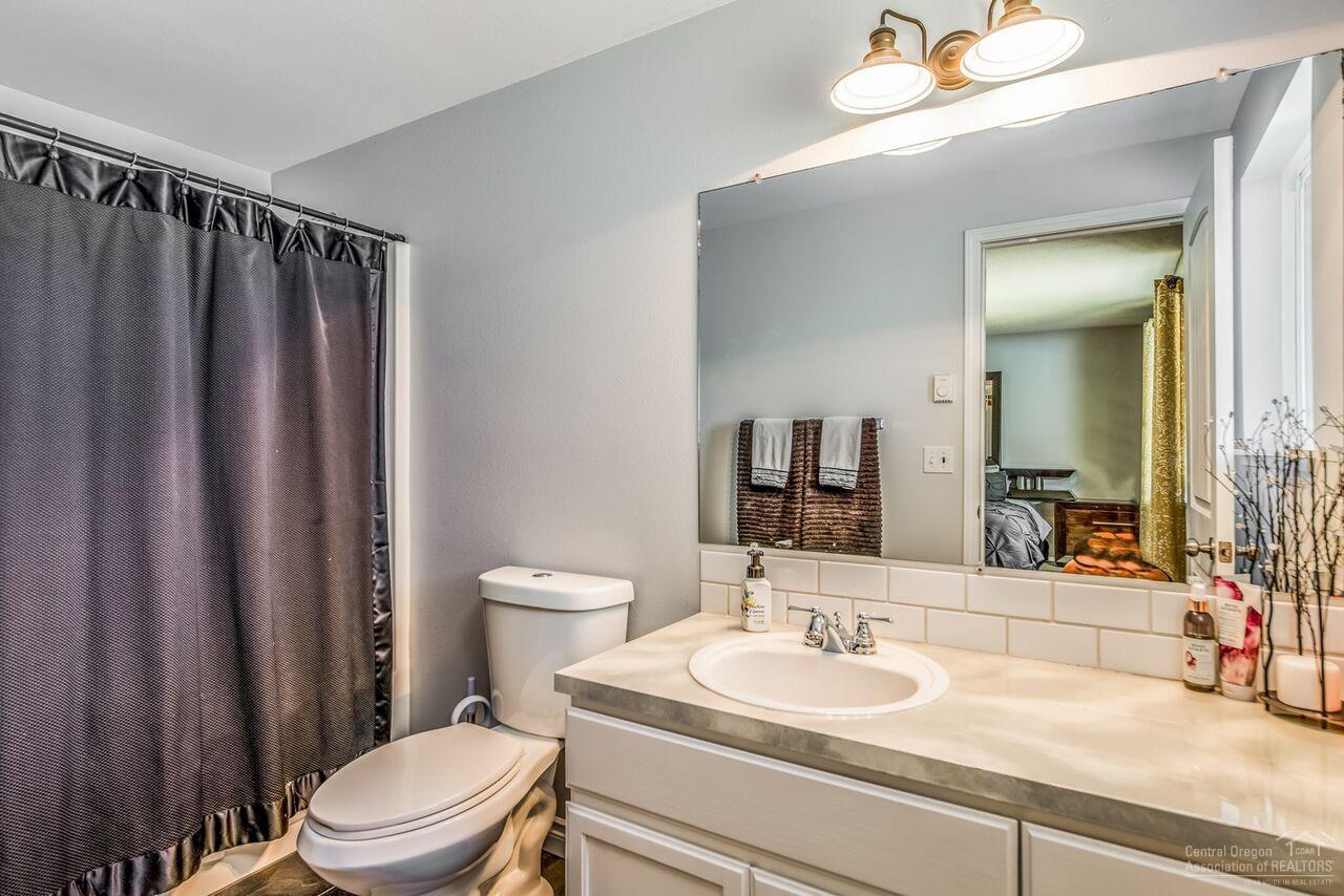 60015 Navajo Road Bend, OR 97702 - Photo 14 of 25 Additional Photo