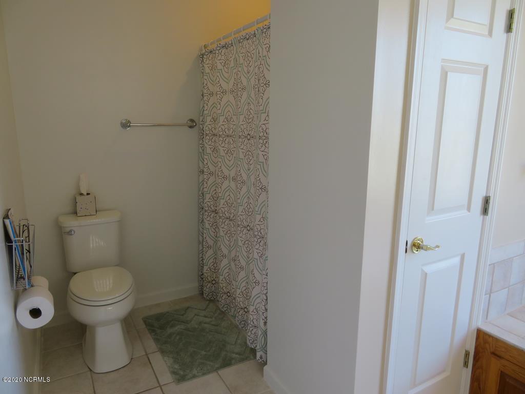 107 Moores Farm Road Havelock, NC 28532 - Photo 13 of 39 Separate Shower & Linen