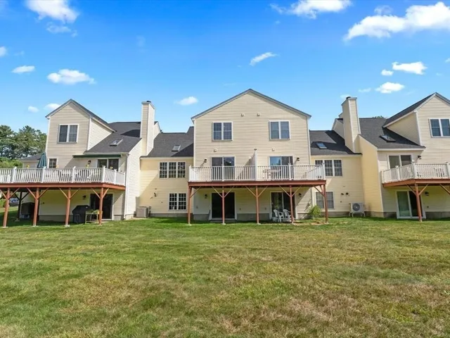 $462,500 | 24 Cold Spring Drive, Unit B, Sutton, MA 01590